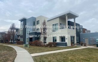 Modern 2 bed, 1 bath Townhome in Daybreak