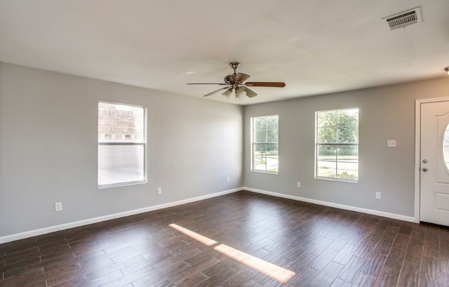 2225 SPLENDOR CT