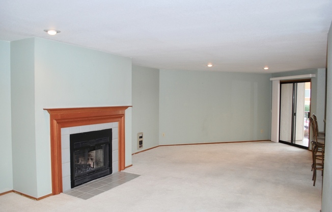 Kirkland's Eastridge Condo