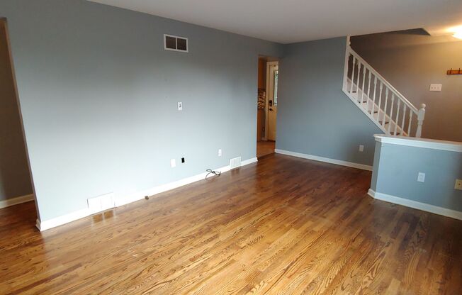 *Beautifully Updated & Spacious 4BD/2.5BA Single-Family Home for rent in Westwood area*