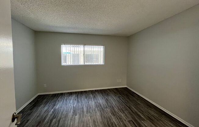 2 beds, 2 baths, 900 sqft, $1,948, Unit 102
