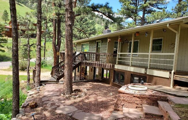 Stunning Updated Mountain Paradise w/ Granite, Stainless Appliances, Includes Hot tub and Pool Table