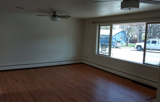 Beautifully Updated Boulder 3Bed/2Bath-- Walking distance from CU campus & 29th St Mall!