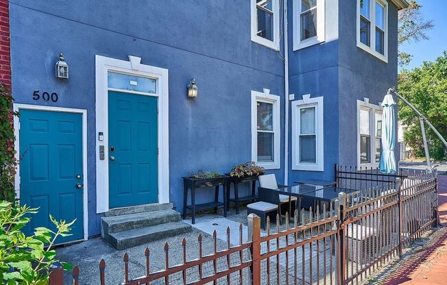 Lovely 2 BR/2 BA Apartment in Shaw!