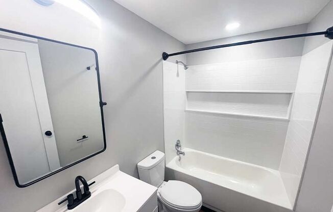 2 beds, 1 bath, 650 sqft, $1,175, Unit 3060-102