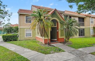Beautiful Condo with 2-bedroom and 2-bathroom in Bella Vista