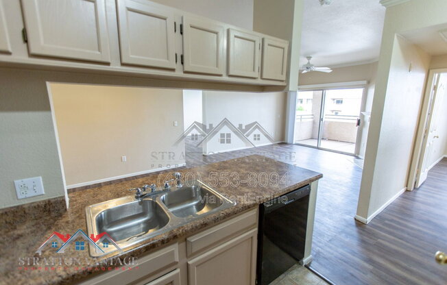 2 beds, 2 baths, 962 sqft, $1,495, Unit Apt 2014