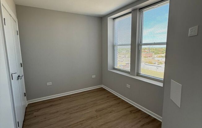 1 bed, 1 bath, 550 sqft, $1,425, Unit 1206