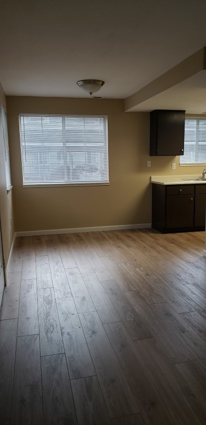 1 bed, 1 bath, $1,095, Unit # 20