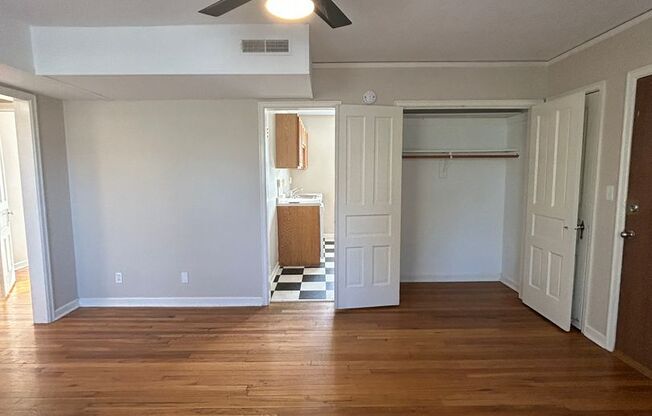 Hillside Court Apartments (3127 Chicago St.)