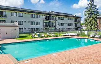 Welcome to Equinox Apartments