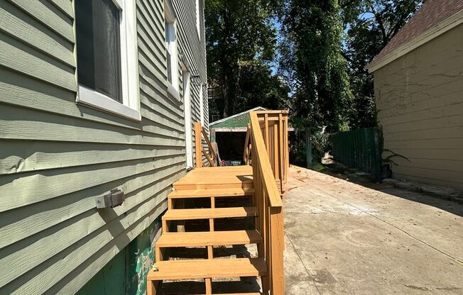 6 Bed/2 Bath w/Ample Parking Mins. from UC $750/pp ($4500/mo)!