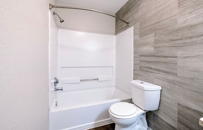 1 bed, 1 bath, 525 sqft, $1,150, Unit 1020