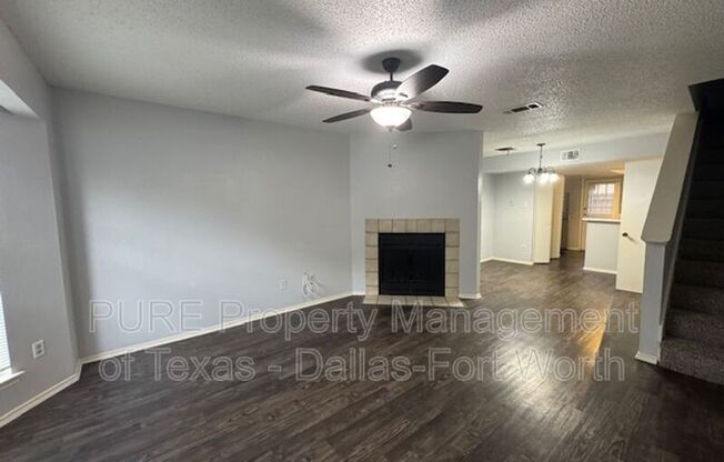 4002 W PIONEER DR