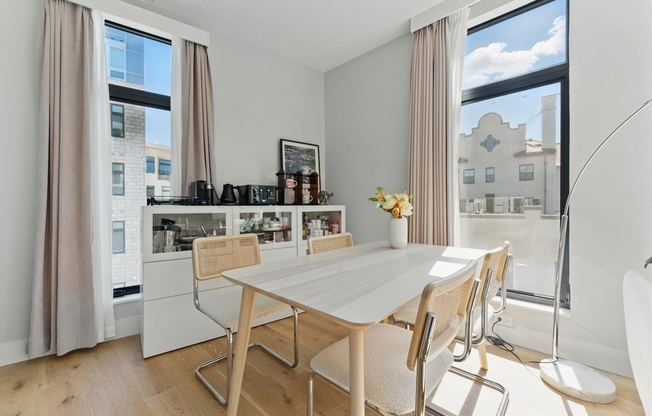 2 beds, 2 baths, 946 sqft, $4,500, Unit 524