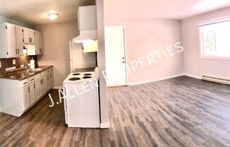 1806 PARKER CIR