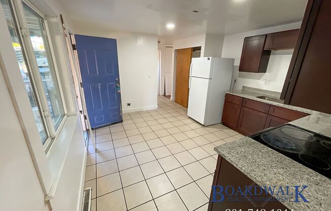 3 beds, 1 bath, 1,351 sqft, $1,249, Unit 374 W 1300 N- #1