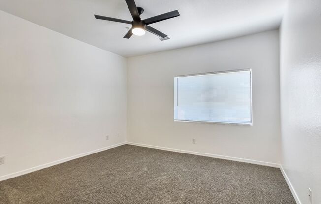 3 beds, 2 baths, 1,352 sqft, $1,795, Unit 215