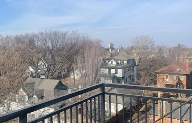 1 bed, 1 bath, 807 sqft, $2,395, Unit 418