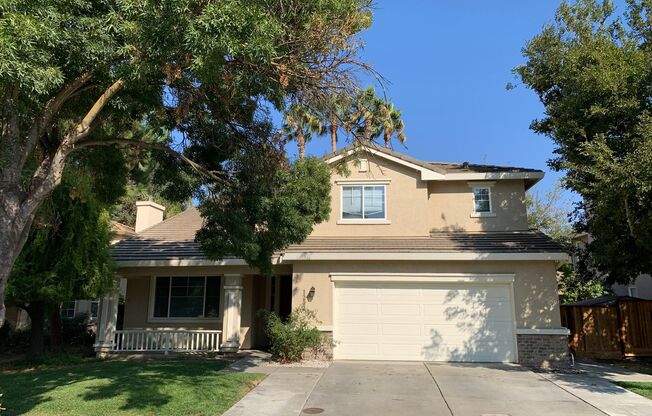 Stunning 4 bedroom, 2 story home in Mace Ranch. This is a fall rental.