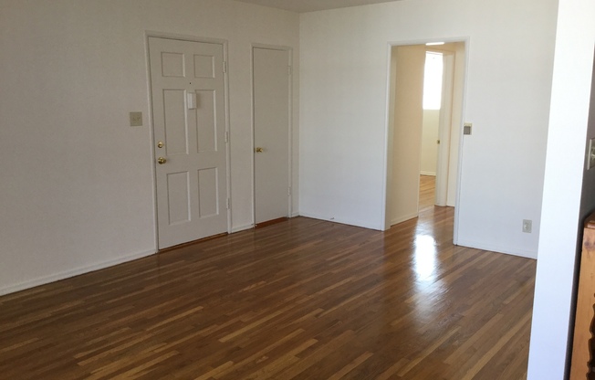 2 beds, 1 bath, 805 sqft, $2,275, Unit 11A