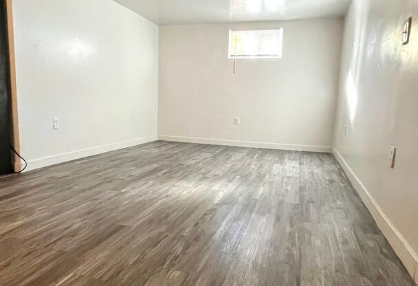 1 bed, 1 bath, 600 sqft, $895, Unit 664.5 28th St.