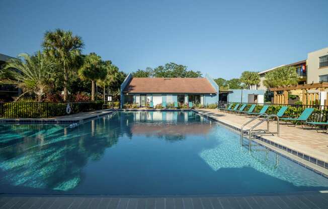 Belara Lakes Apartments in Tampa Florida photo of resort style pool
