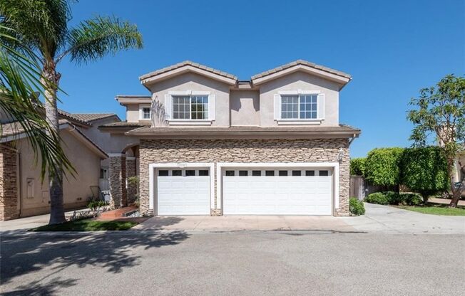 Executive Town Home in Central Torrance