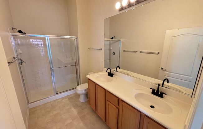 2 beds, 2 baths, $1,325, Unit # 2324