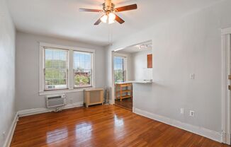 Utilities Included! 1 Bed/ 1 Bath, 8 Minute Walk From Capitol Hill!