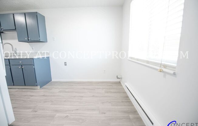 2 beds, 1 bath, 840 sqft, $1,099, Unit 77
