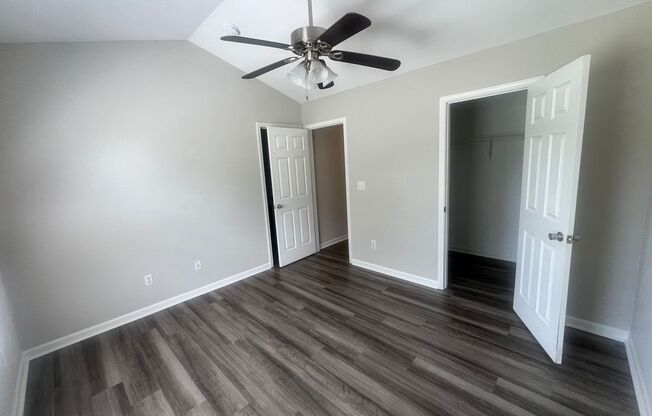 Convenient to Uptown! 3 bedroom home!