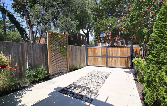 2 beds, 2 baths, $3,250