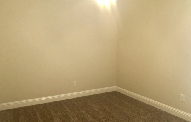 3 beds, 2 baths, $1,500