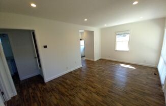 2 beds, 1 bath, 700 sqft, $3,495