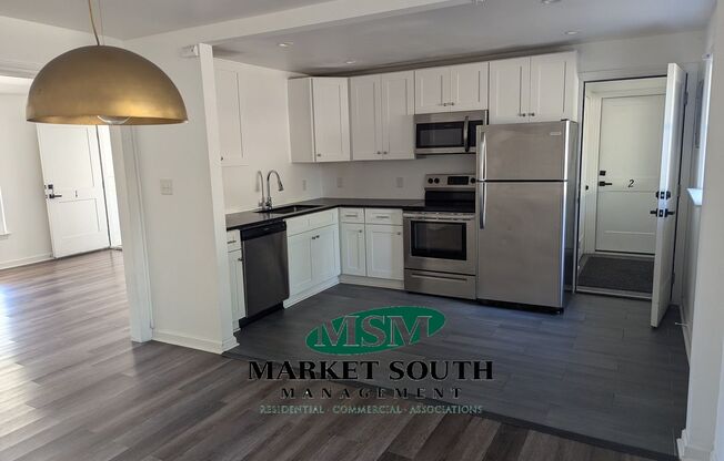 2 beds, 1 bath, 1,122 sqft, $1,900, Unit #2