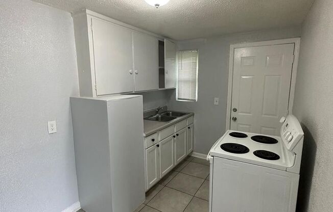 2 beds, 1 bath, 750 sqft, $900, Unit 2120