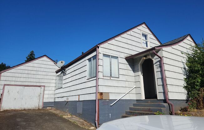 4 Bedroom 1 Bath House