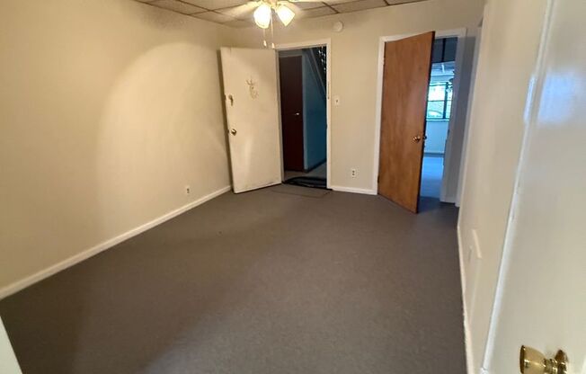 1 bed, 1 bath, 875 sqft, $1,000, Unit 2246 S 15TH ST 1ST FLR