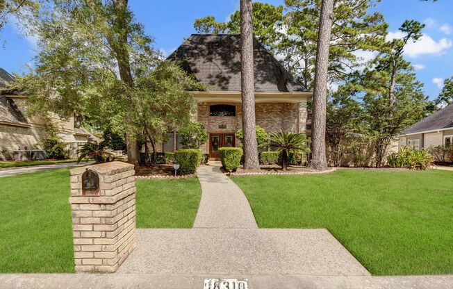 Stunning 4-Bedroom Home in Klein ISD with Backyard Retreat!