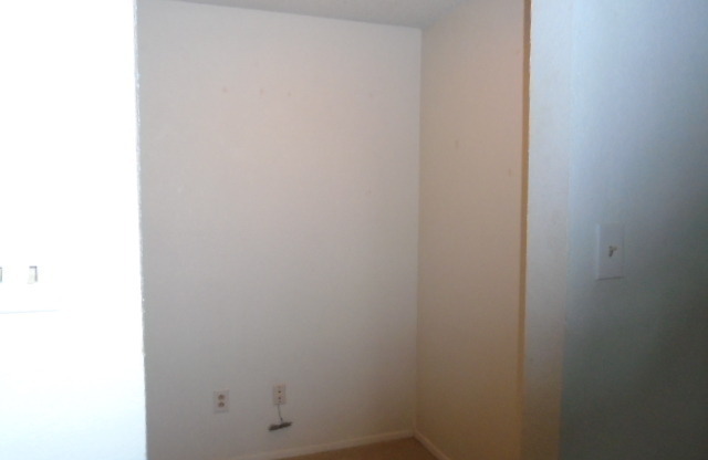 2 beds, 2 baths, $1,295