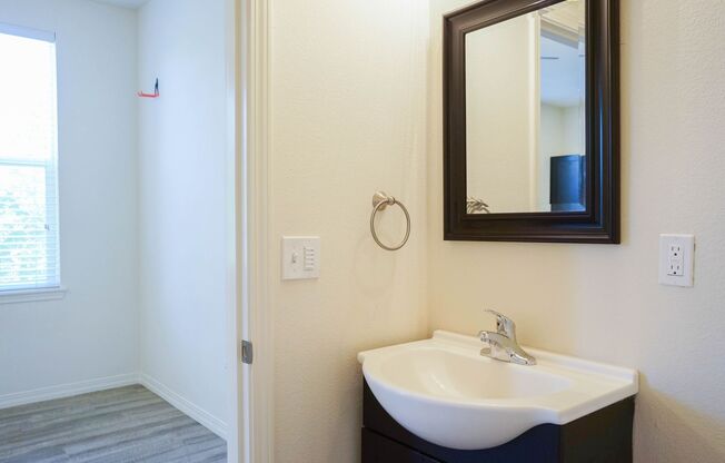 Studio, 1 bath, 356 sqft, $1,249, Unit 2-203