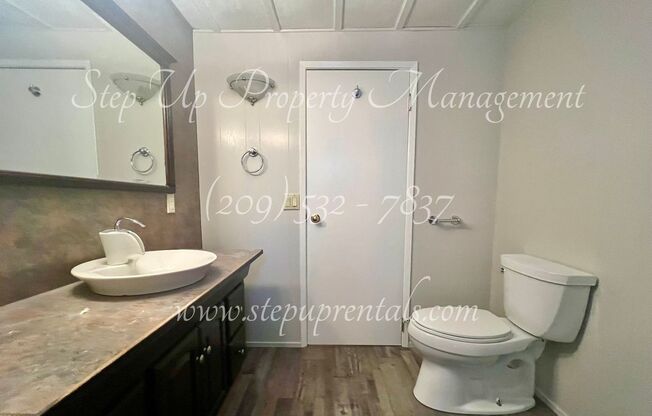 3 beds, 2 baths, $2,150