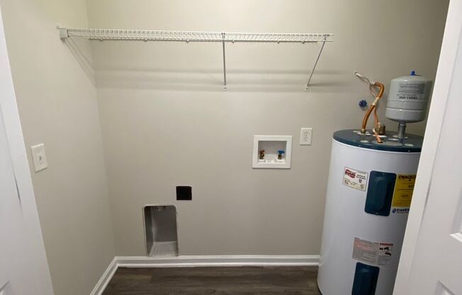 2 beds, 2 baths, 1,131 sqft, $1,425, Unit 2780-1