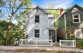 3 bed/ 1 bath House located in the heart of Wilkinsburg!