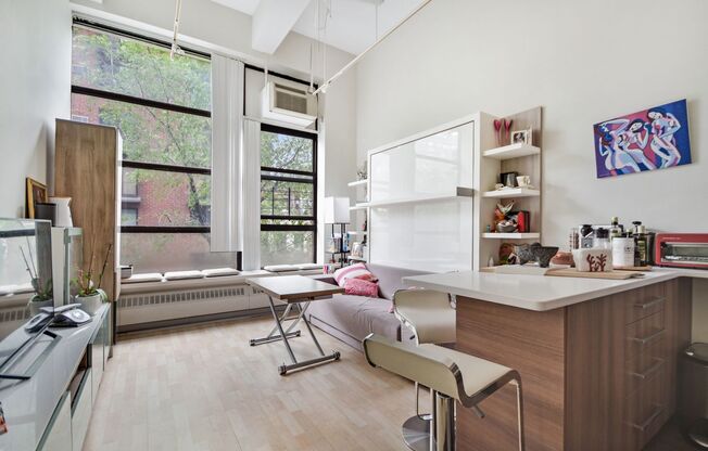 350 E 62 ST