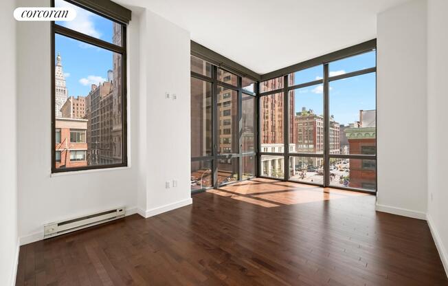 101 W 24 ST