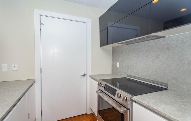 1 bed, 1 bath, 800 sqft, $3,275, Unit 203