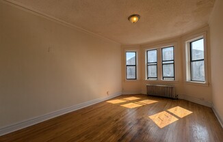 1542 N Kedzie Ave