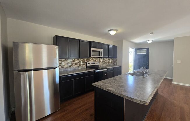 Beautiful Home Available for Rent in Charlotte, NC 28212